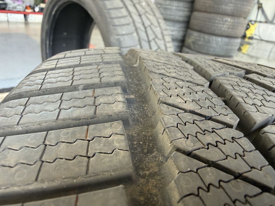 4бр. ПОЧТИ ЧИСТО НОВИ Зимни Гуми С Борд 245/35R/20W,XL -CONTINENTAL- DOT:2423 - 8.4мм.+8.0мм.