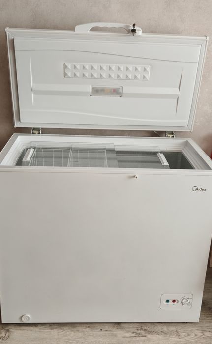 Продам морозильник