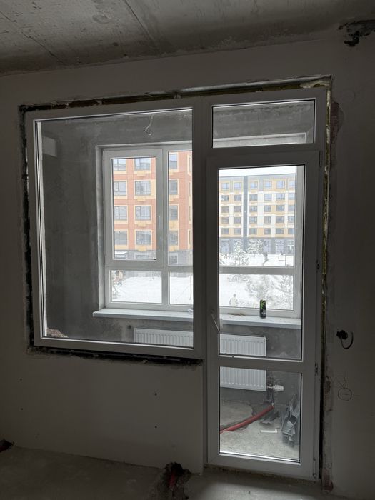 Пластиковые окно и дверь