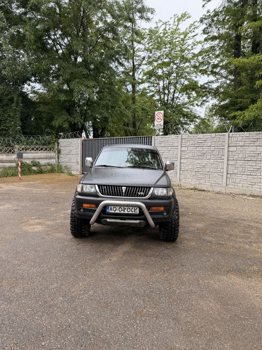 Vand Mitsubishi PAJERO 3.0 V6