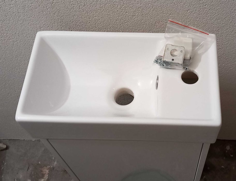 Шкаф мивка чисто нов