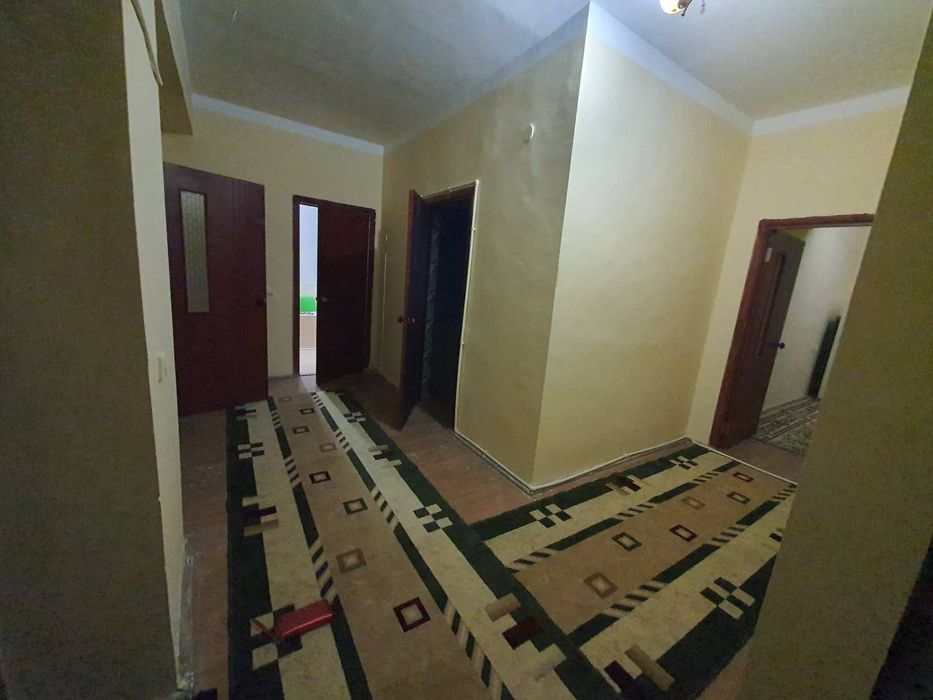 2х комнатная квартира 90 м.кв ул.Бустонсарой