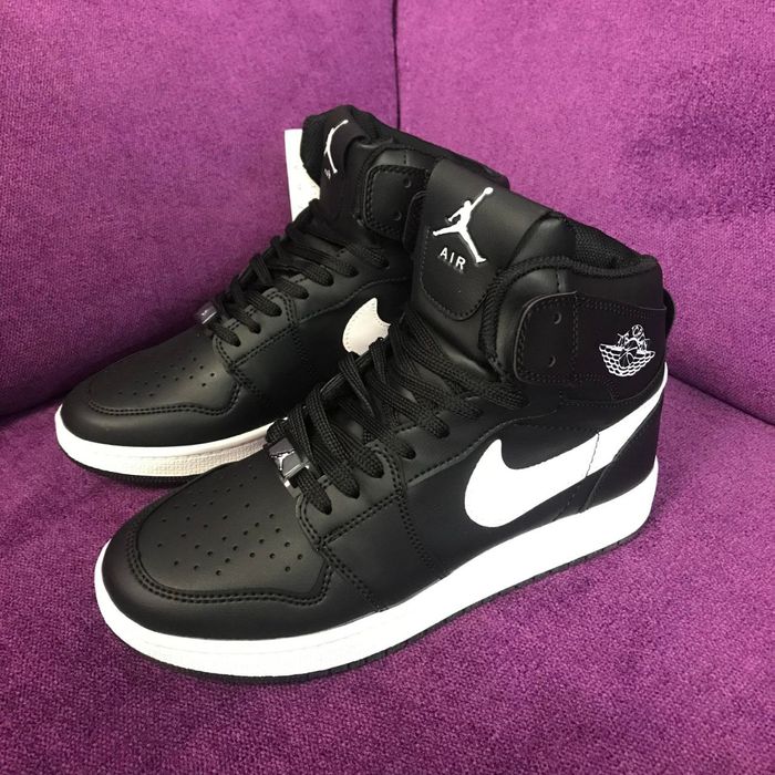 Jordan negru alb