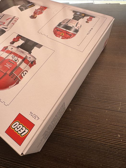 Scuderia Ferrari HP Charles Leclerc Helmet Lego #43014