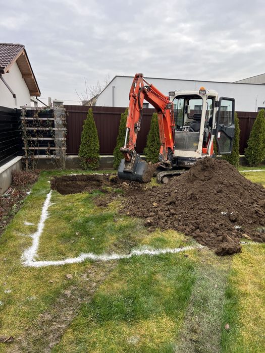 Inchiriez miniexcavator, miniexcavator de inchiriat