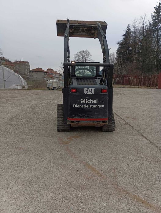 Миничелен товарач CAT 257B