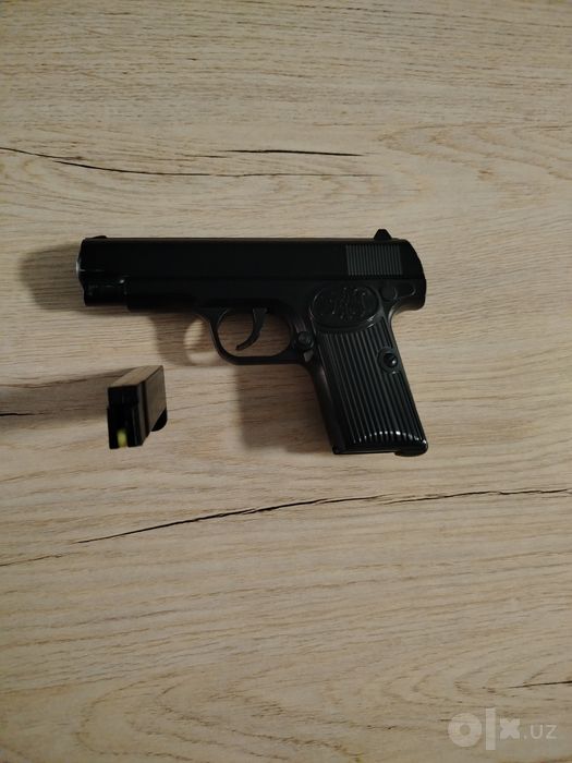 Oyinchoq pistolet metal