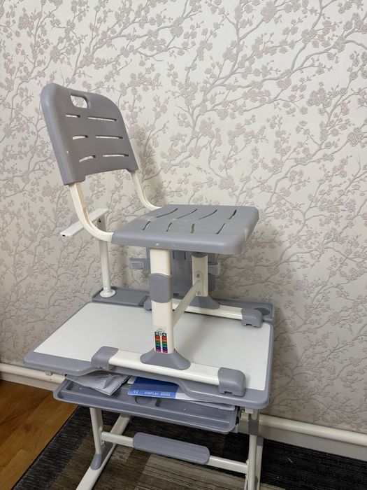 Парта со стульчиком