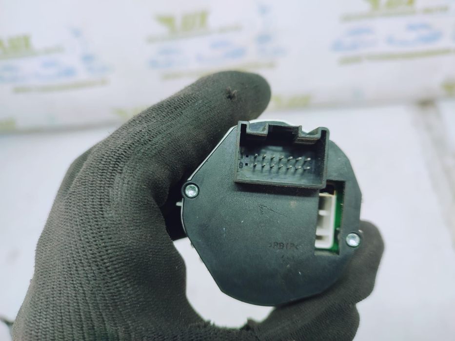 Switch diferential 7l6941435l Volkswagen VW Touareg generatia 2 7P  [din 2010 pana  2014]