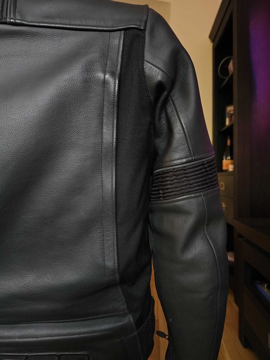 Geaca moto piele naturala ICON Motorhead 3 marime 48-52 cu mesada, protectii si pelerina impermeabila