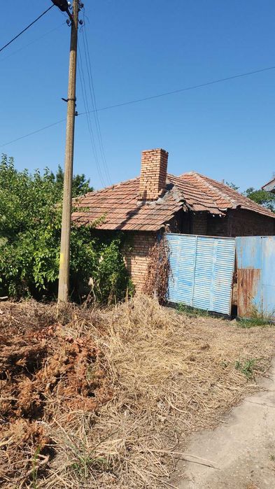 Продавам къща в с.Страхилово
