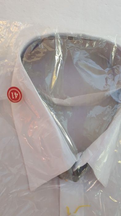 Cãmaşã albã pt bãrbați 30 ron bucata