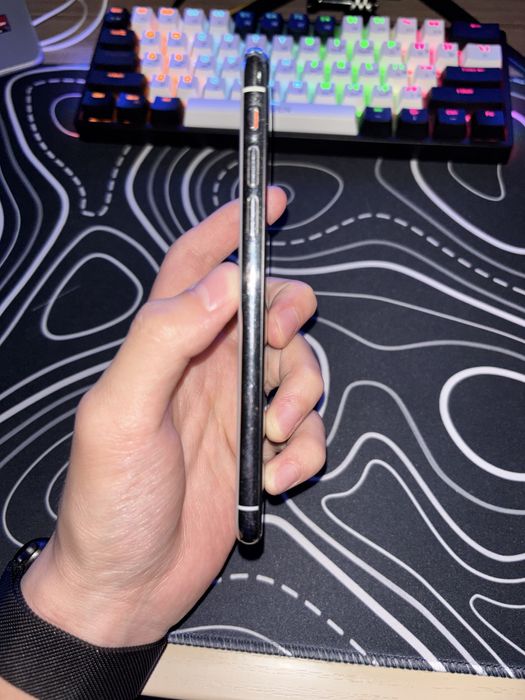 Продам Iphone x 64gb silver