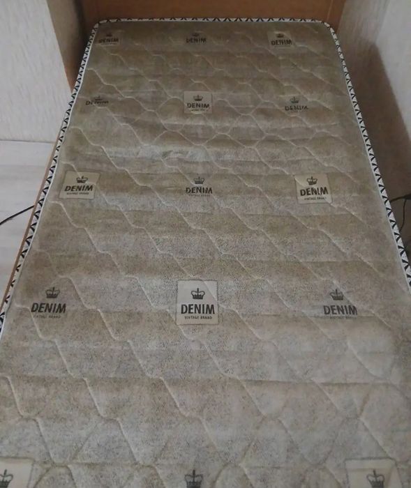 Матрас 90×200 продам .