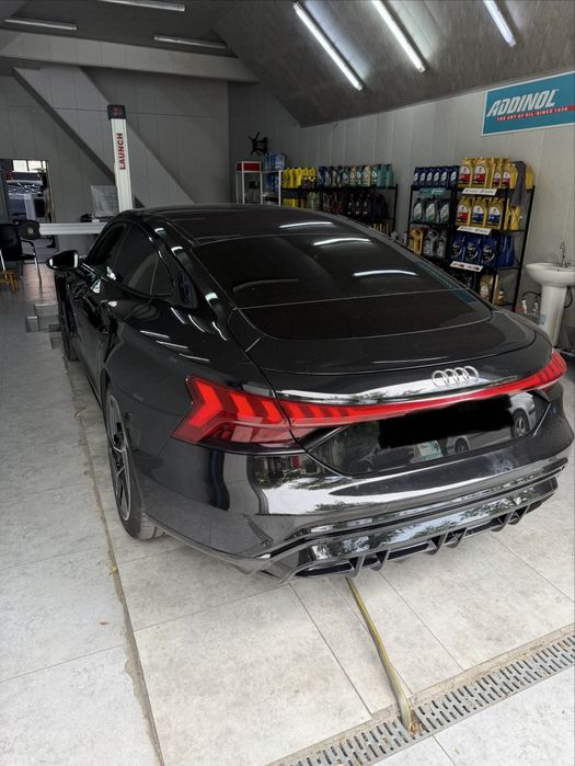 Audi e-tron GT обмен
