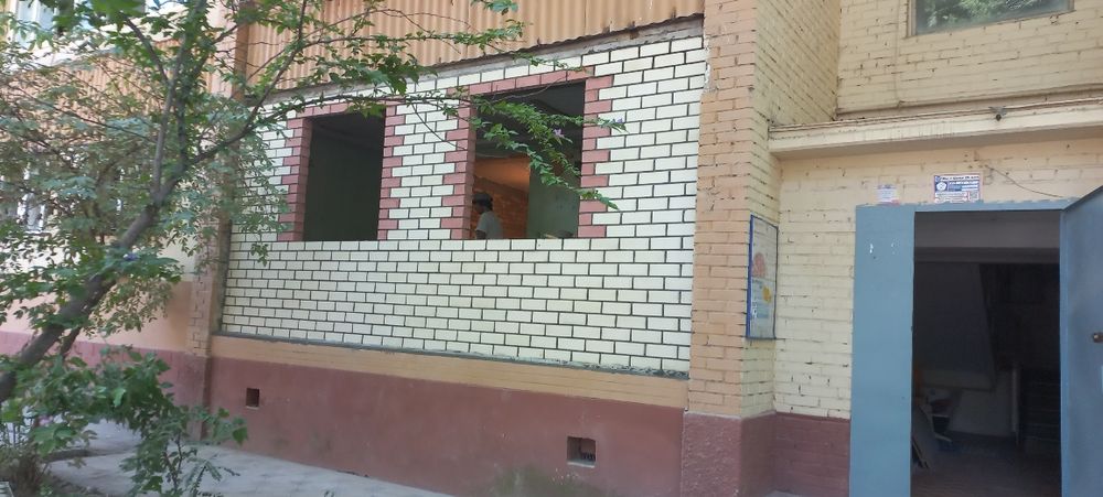 Кладка и ремонт балконов установка новых решотки козерки ролики