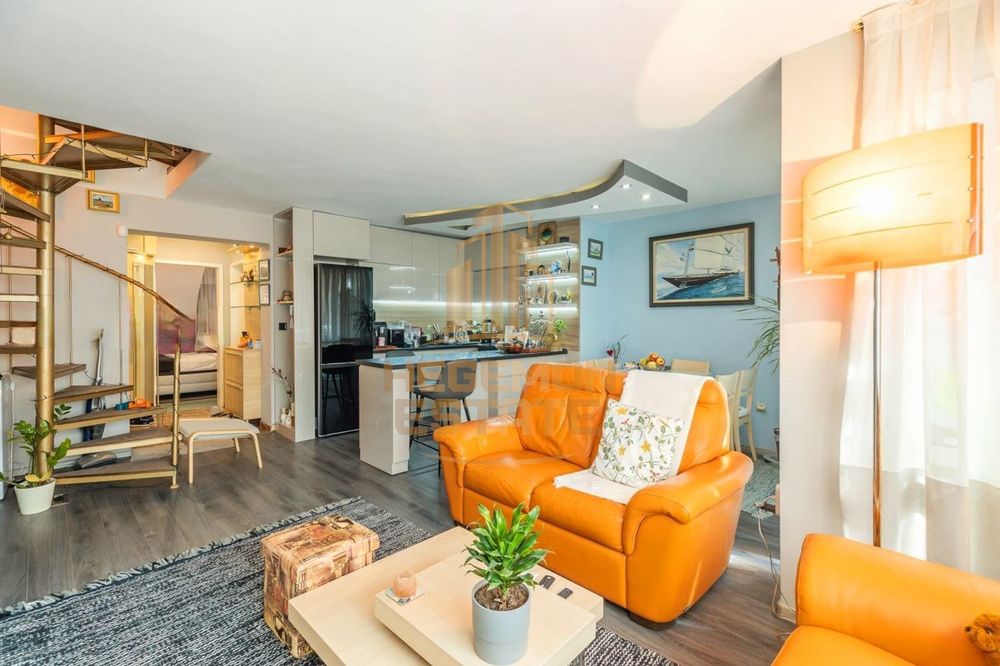 4-стаен, мезонет,  Варна - Спортна зала