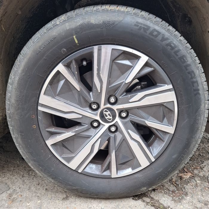 4 anvelope Iarna 2024 Royal Black 215/65R17