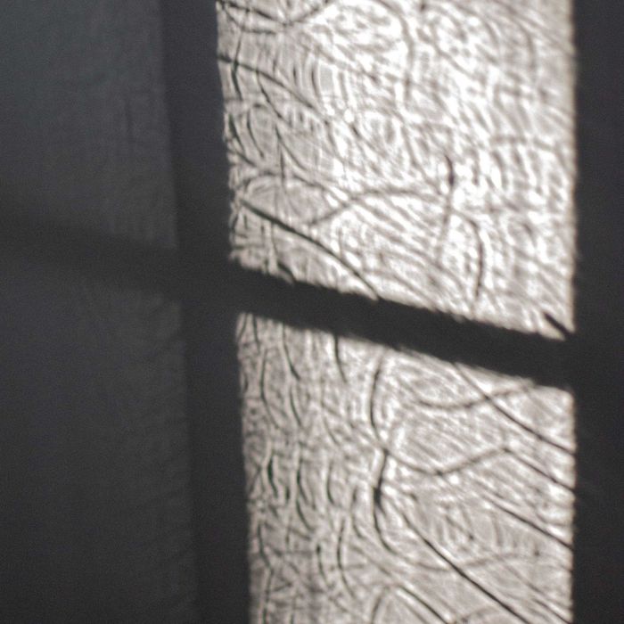 Реновирана ъглова витрина от масив