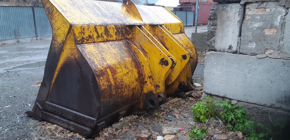 Продам ковш на погрузчик