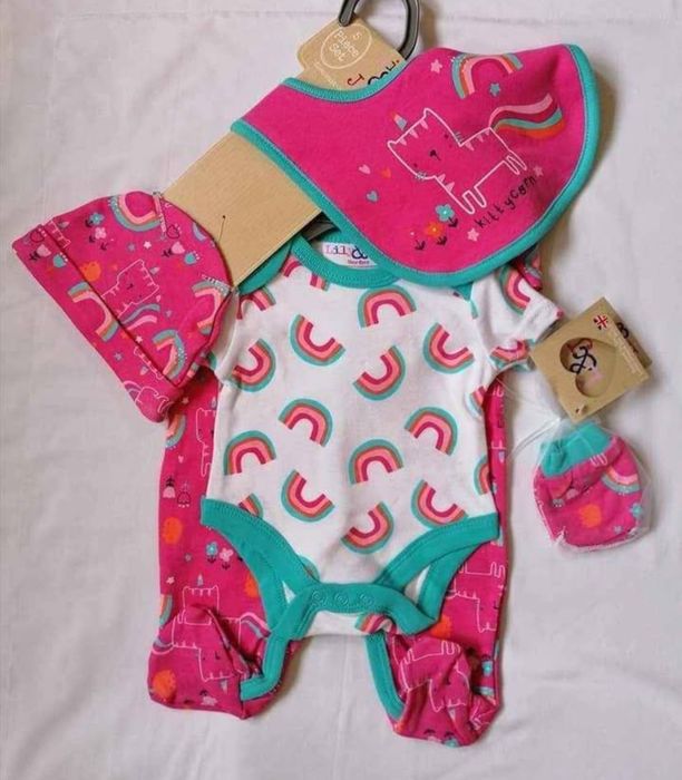 Бебешки комплект Нов