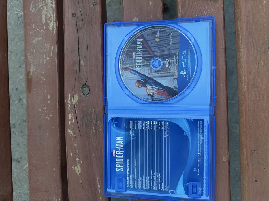 Продам диск человек паук на ps4