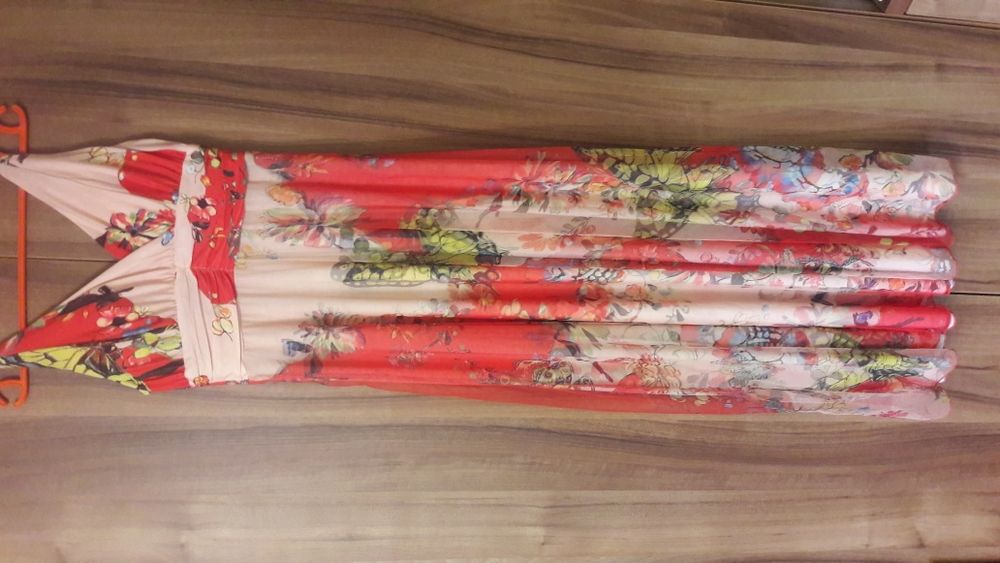 Платье вечернее.