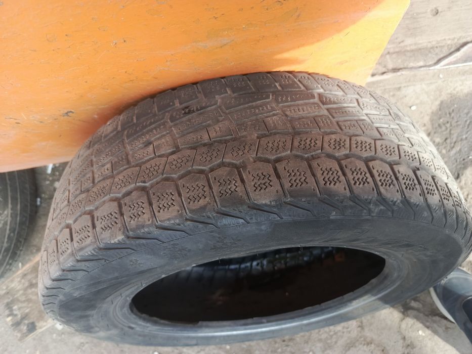 Продам зимние Шины R15