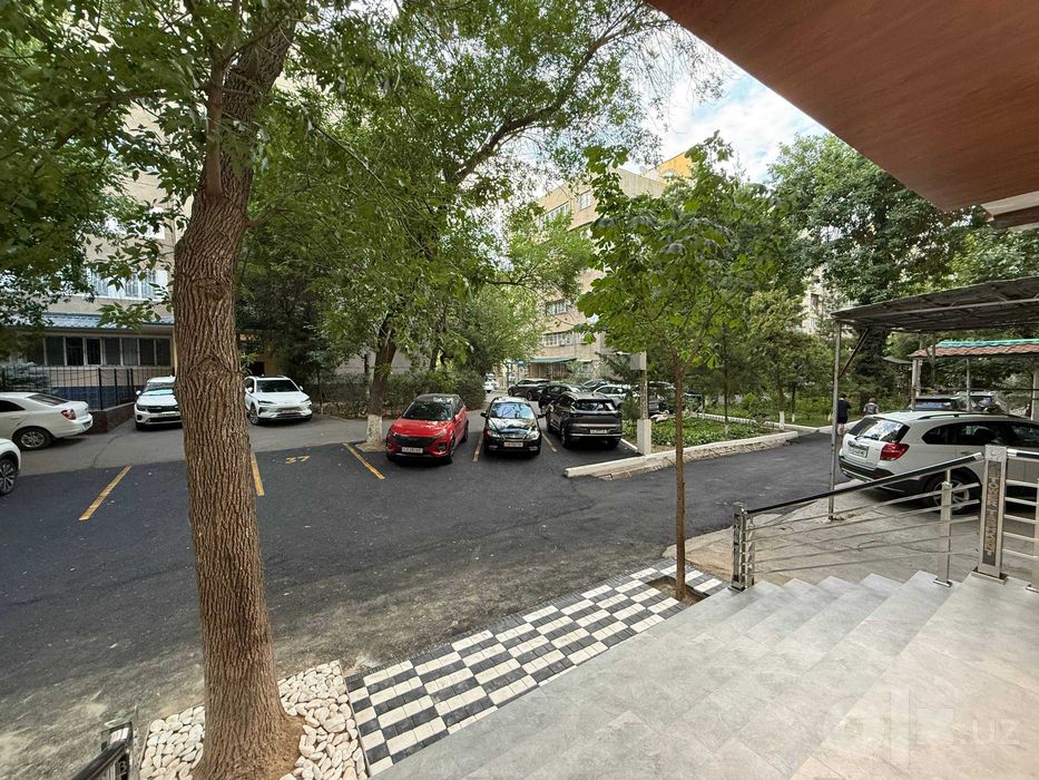 Продажа офиса 90 м² с готовым арендатором — Дархан, Akay City