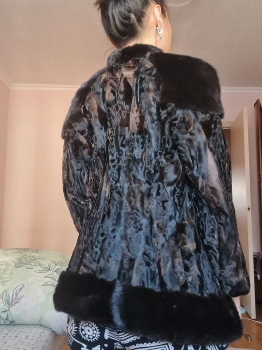 Шуба каракуль из Греции, Афины. Размер xs.