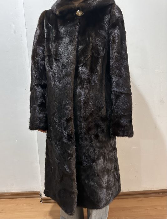 Продам норковую шубу