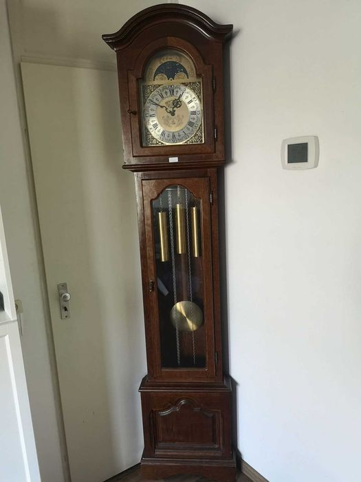 Lot ceasuri de podea ieftine