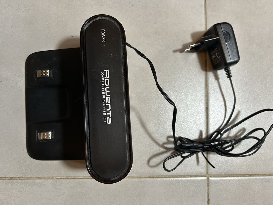 Aspirator Robot ROWENTA cu spalare, excelent pt par de animale!