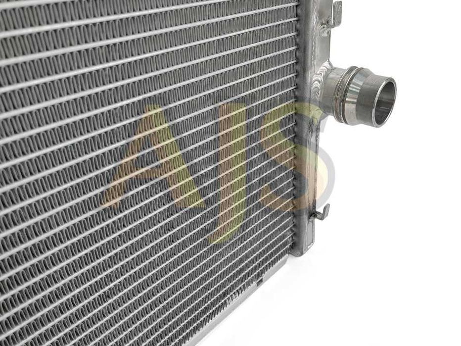 Радиатор алюминиевый BMW E46 40мм MT AJS.