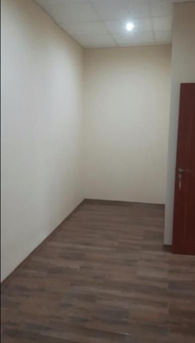 Магазин под наем в Център