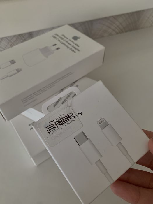 Шнур на айфон.