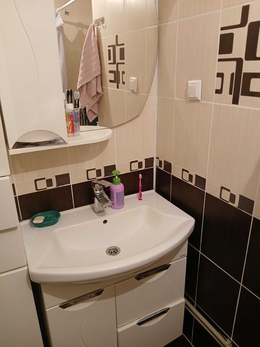 Продам ванну, унитаз,шкаф в ванну