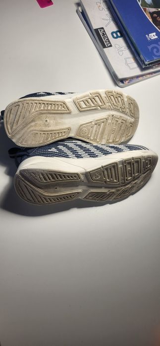 Кроссовки размер 35