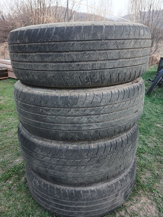 Продам  Шины лето Triangle  среднее состояние!