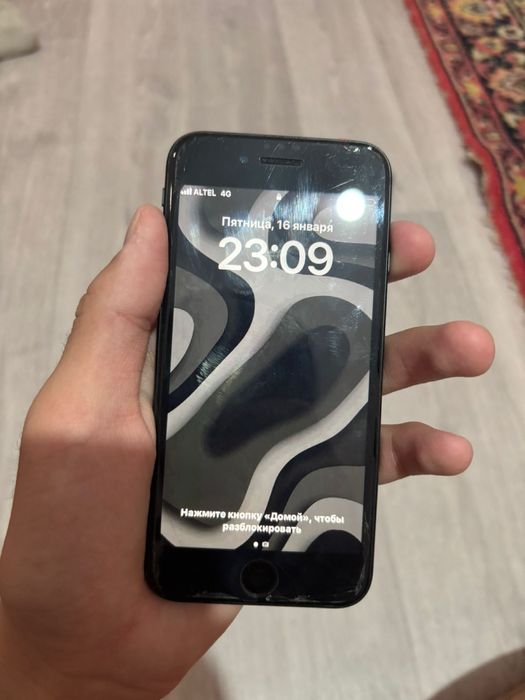 Iphone 8 128Gb хороший