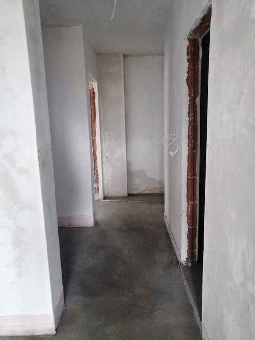 Продава се Тристаен апартамент в Пловдив, Остромила - 113 кв.м за 1105 €/кв.м - Снимка #3