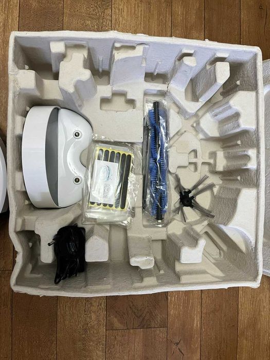 Робот пылесос Junior by bObsweep Robotic Vacuum Cleaner из США