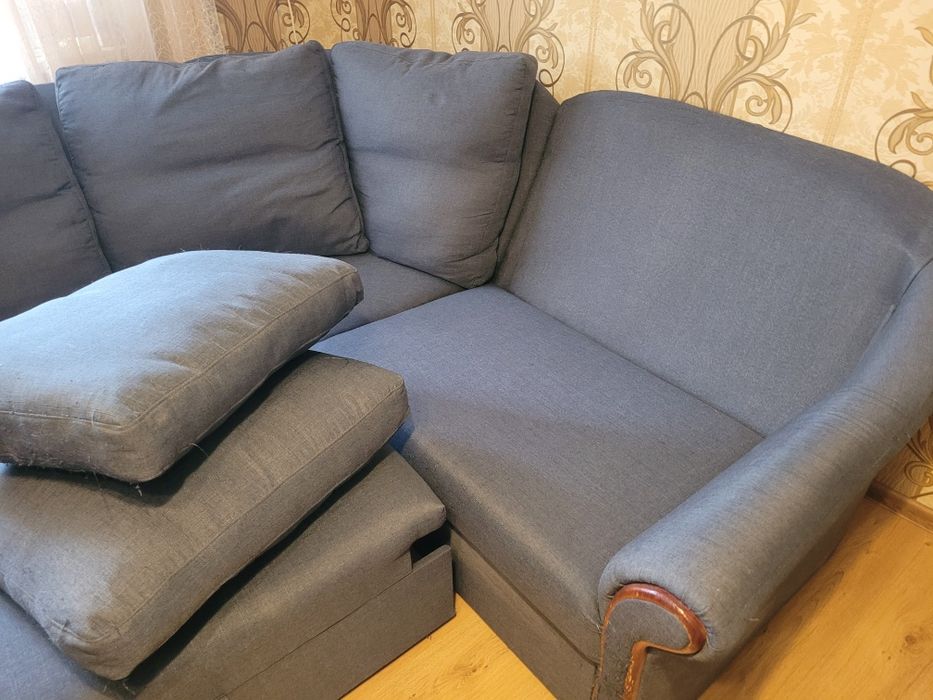 Диван угловой б/у