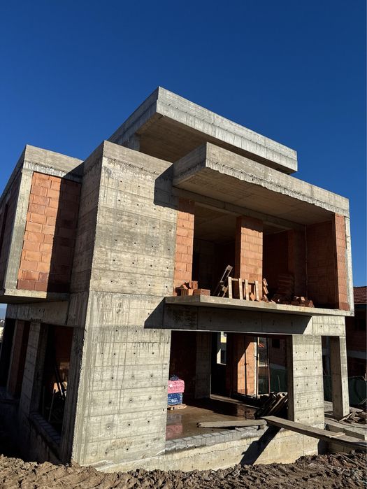 Продава се Къща в Банкя - 461 кв.м за 1714 €/кв.м - Снимка #1