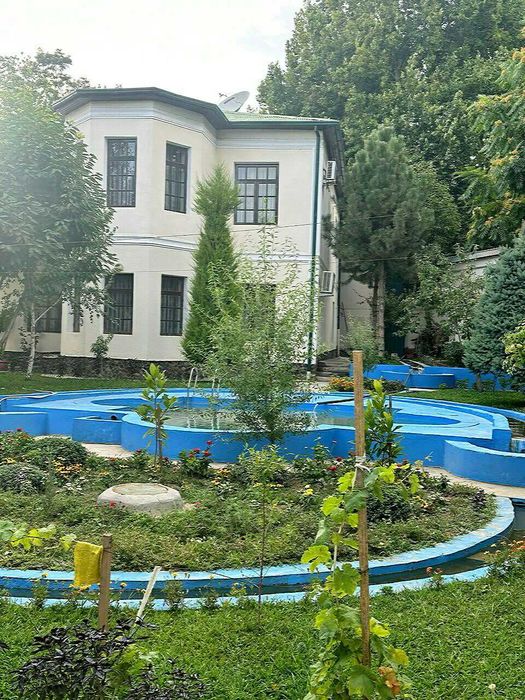 Уникальный дом на берегу реки Особняк 6 ком 7.2 сотки г. ЧИРЧИК