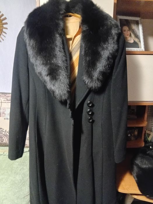 Шапка+ пальто из чёрного песца