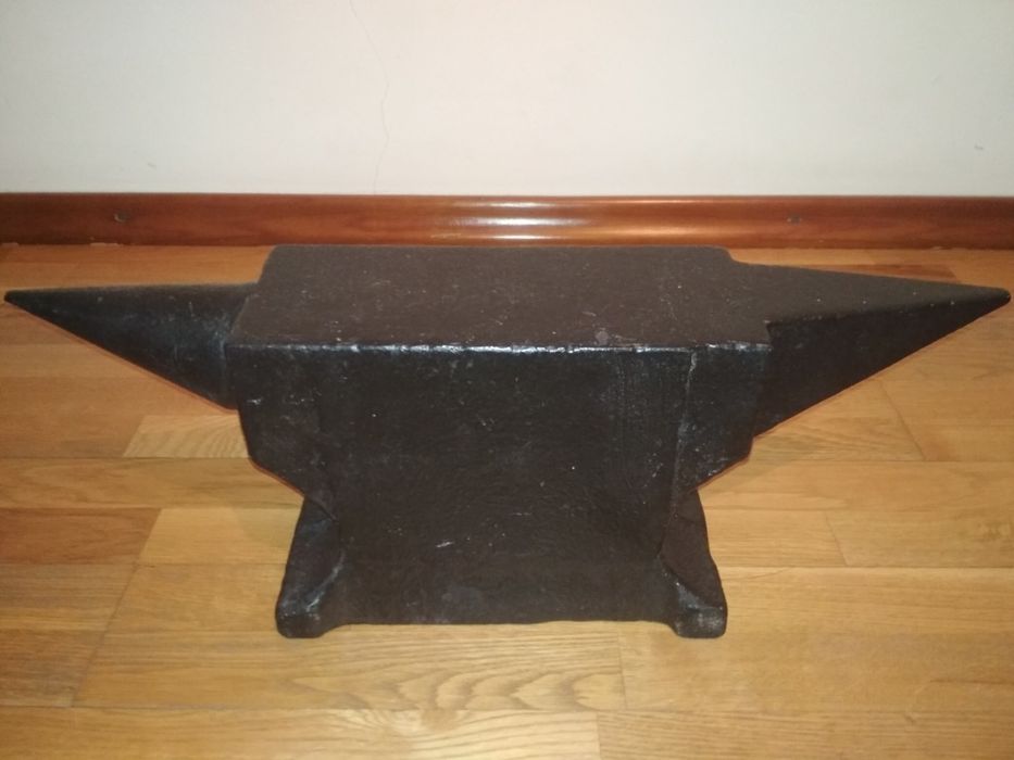 Наковальня Сталинская