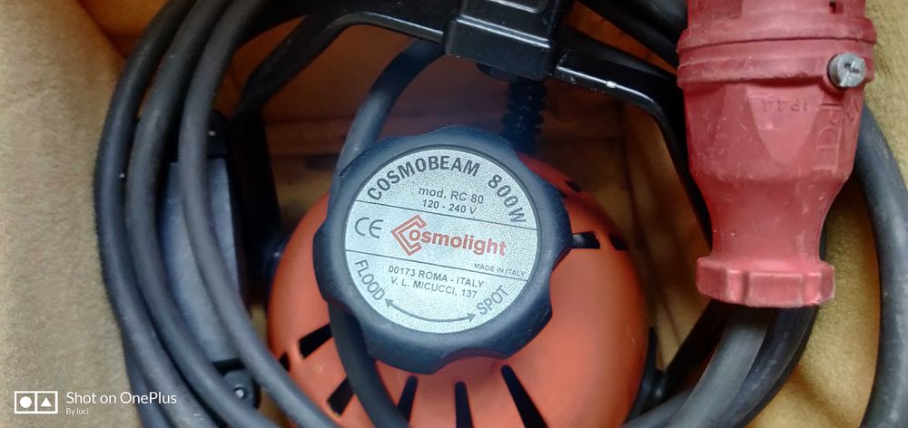 Trusa Lumini Cosmolight Cosmobeam 800w