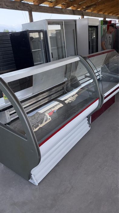 Холодильная витрина