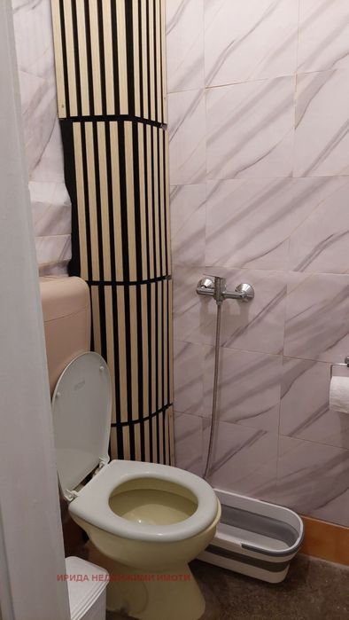 Двустаен апартамент до пл. Славейков